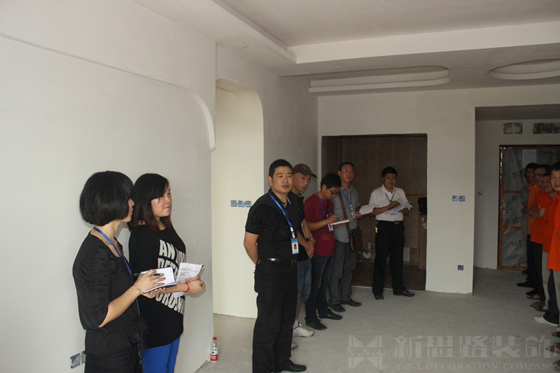 ANBO.COM举行漆工技术升级现场培训